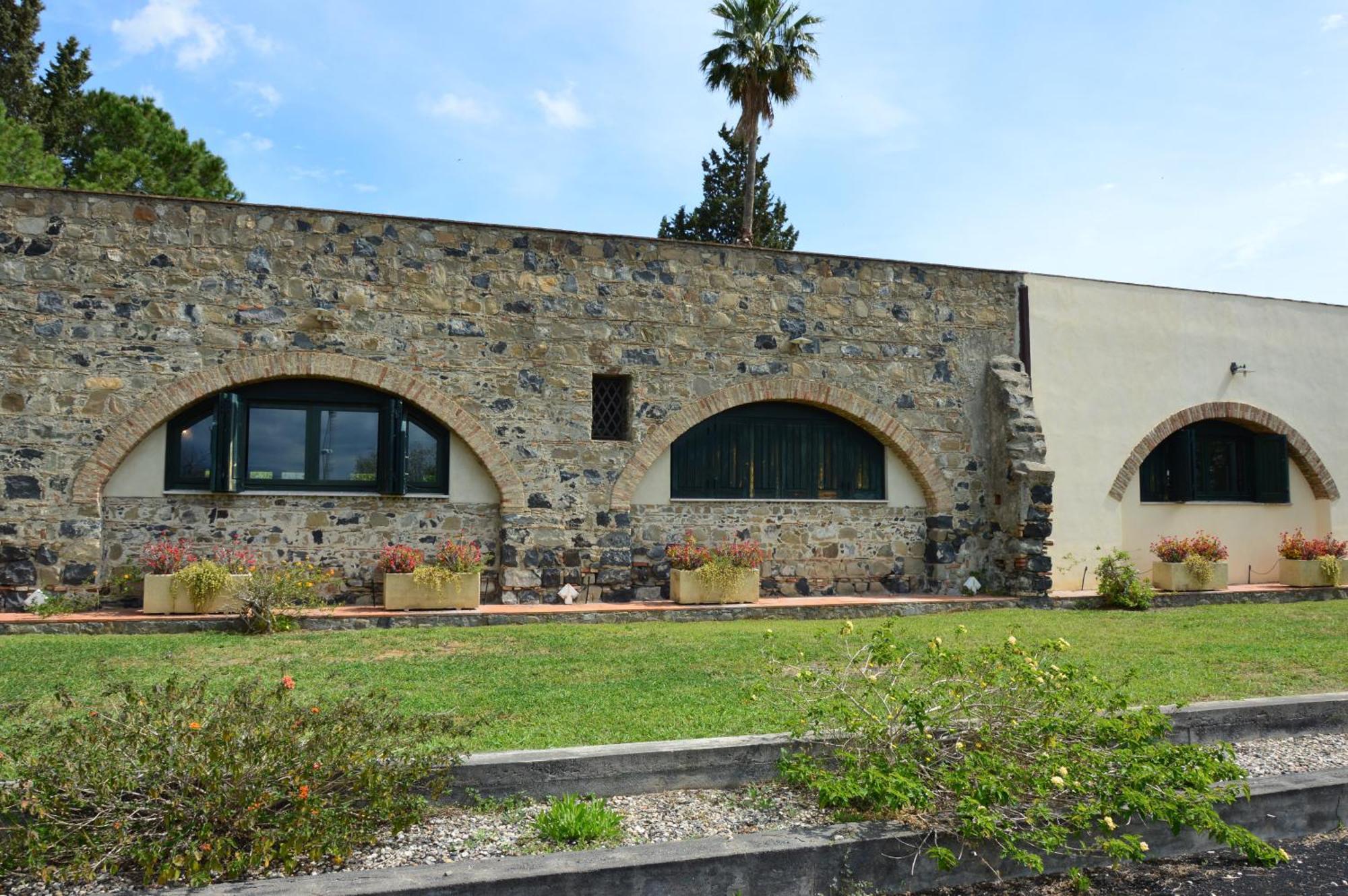 Antico Borgo Etneo Country Hotel كالاتابيانو المظهر الخارجي الصورة