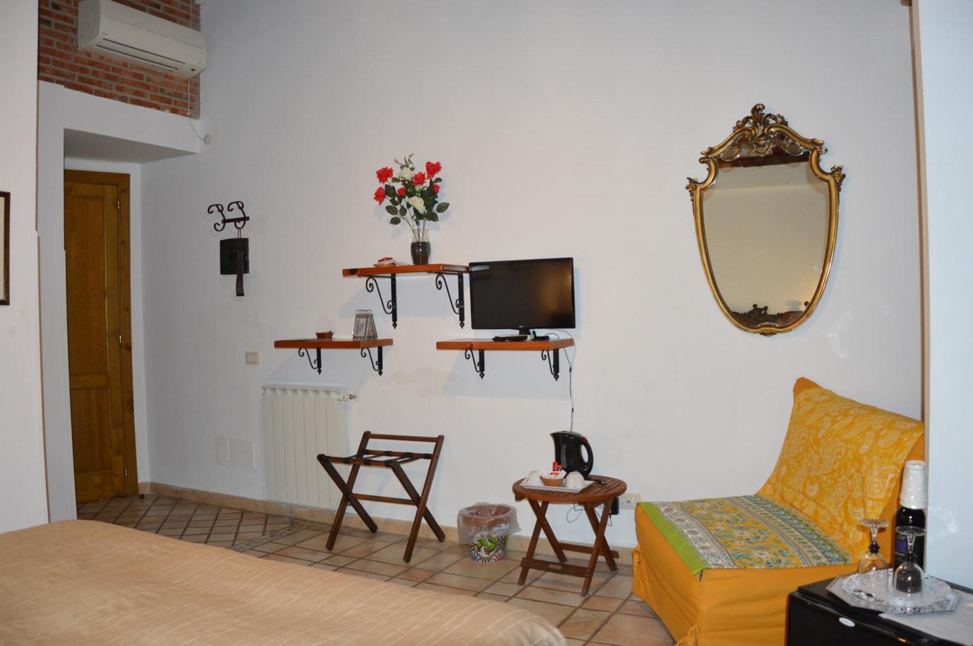 Antico Borgo Etneo Country Hotel كالاتابيانو الغرفة الصورة