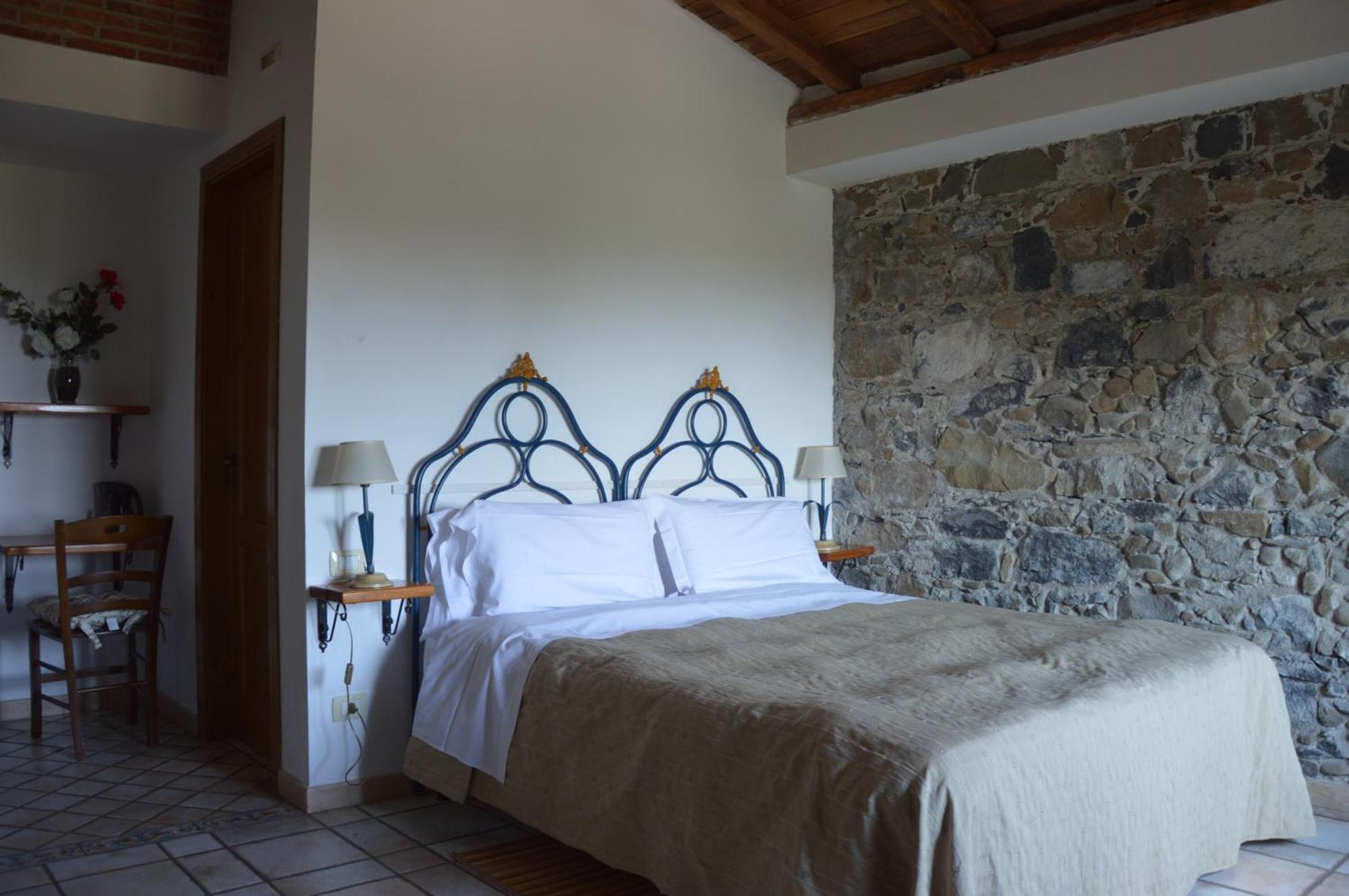 Antico Borgo Etneo Country Hotel كالاتابيانو المظهر الخارجي الصورة