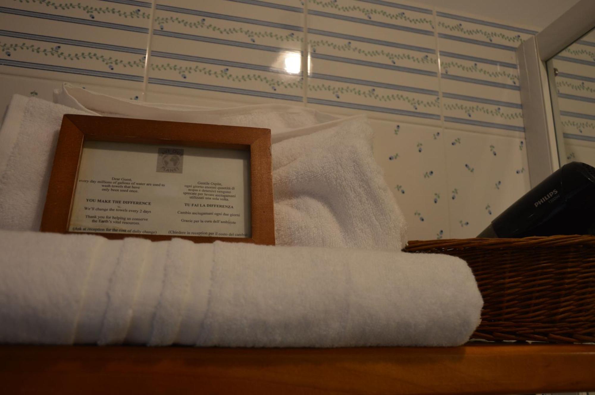 Antico Borgo Etneo Country Hotel كالاتابيانو الغرفة الصورة