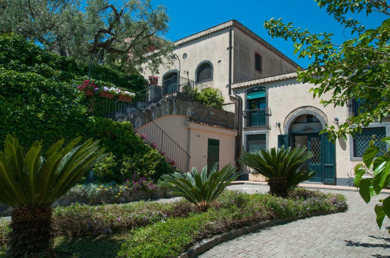 Antico Borgo Etneo Country Hotel كالاتابيانو المظهر الخارجي الصورة