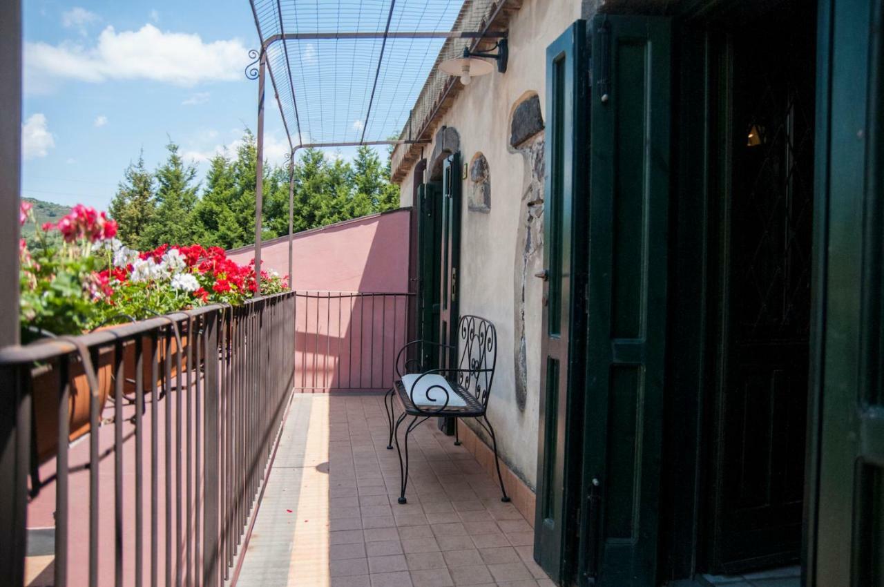 Antico Borgo Etneo Country Hotel كالاتابيانو المظهر الخارجي الصورة